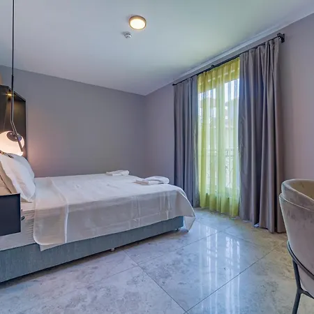 Aparthotel Twin 3*